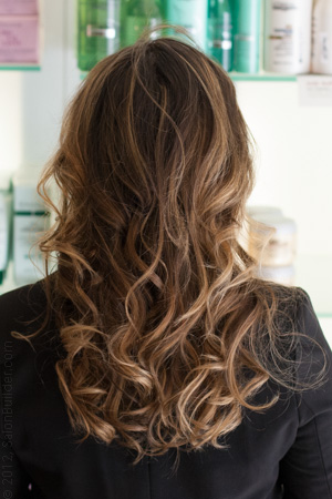Hair Curling and Waving Photo